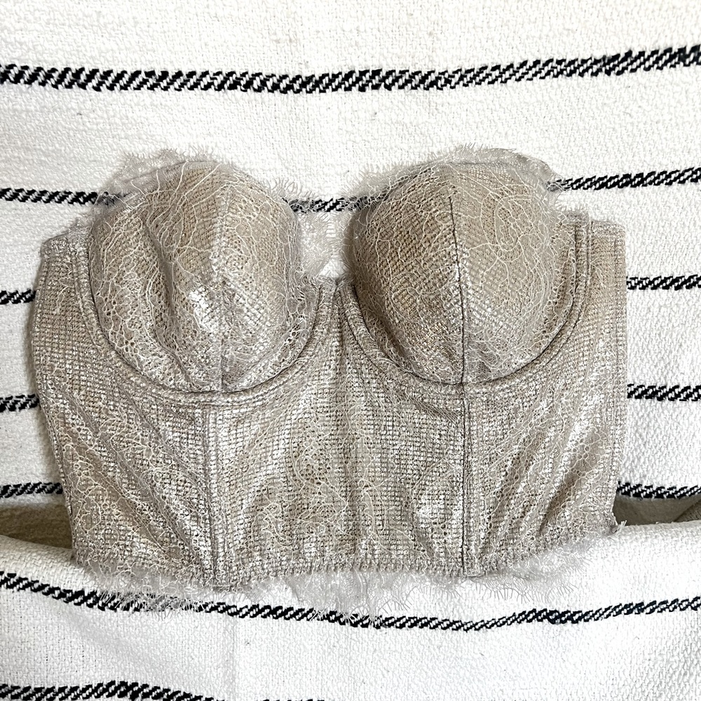 Victoria’s Secret silver lace bra